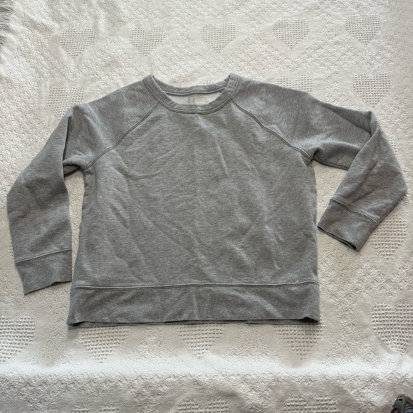 Athleta Grey Sweatshirt (M) - Picture 1 of 7